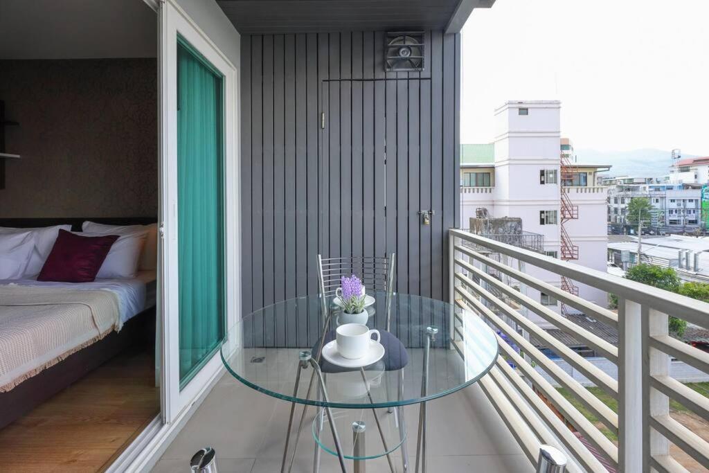Apartamento Luxury Living In Heart Of Nimman Chiang Mai Exterior foto