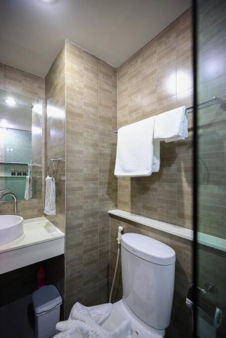 Apartamento Luxury Living In Heart Of Nimman Chiang Mai Exterior foto