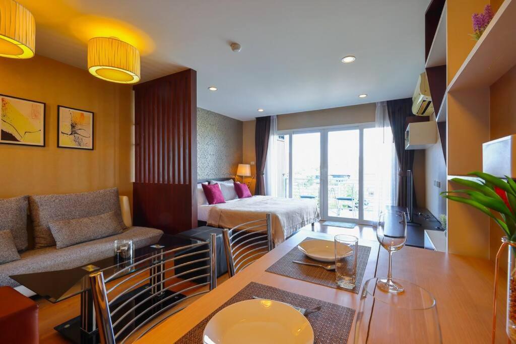 Apartamento Luxury Living In Heart Of Nimman Chiang Mai Exterior foto